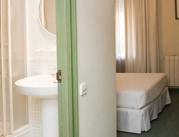hostal-navarra-centro-pamplona-img2